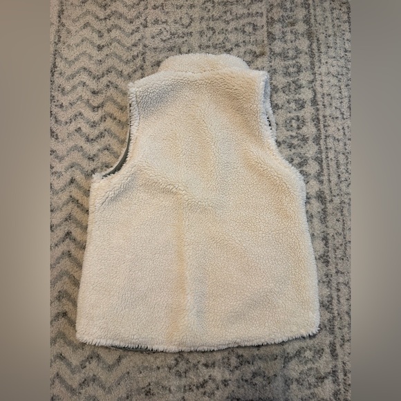 Reversible vest - Picture 2 of 5